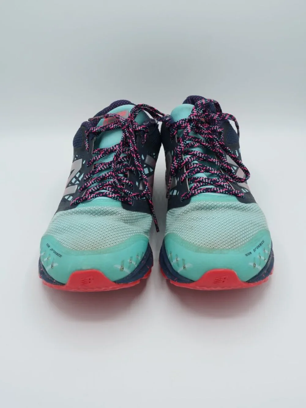 New Balance 590v4 All Terrain Trail Running Shoes Women's Size 8.5